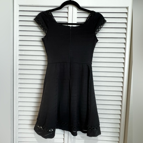 Black Lucy in the Sky Dress - Picture 10 of 16